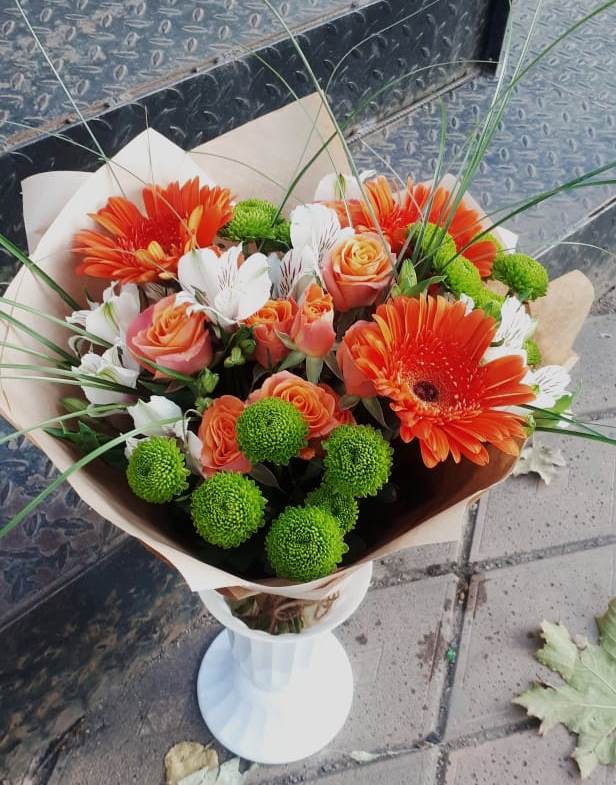 Букет цветов из: Герберы, Хризантемы, Альстромерии и Розы в Краснооктябрьский