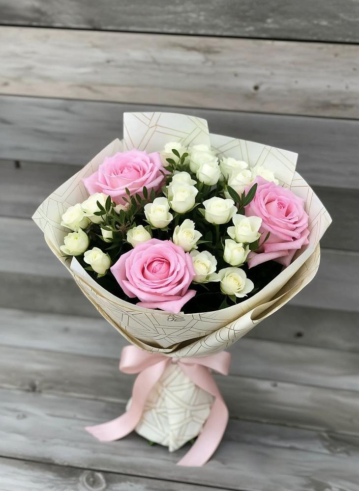 Букет цветов из: Розы в Краснооктябрьский