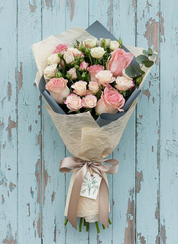 Букет цветов из: Розы в Краснооктябрьский