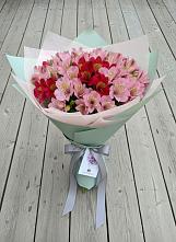 Букет цветов из:  Альстромерии #REPLACE_PRED# Краснооктябрьский