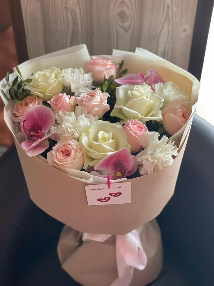 Букет цветов из: Орхидеи, Розы и Гвоздики в Краснооктябрьский