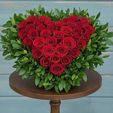 Цветочная композиция из Розы в виде сердца в Краснооктябрьский