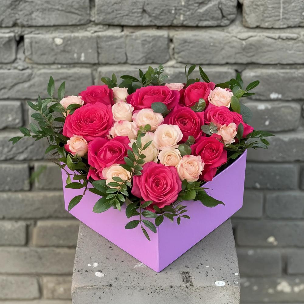 Цветочная композиция из Розы в коробке в Краснооктябрьский
