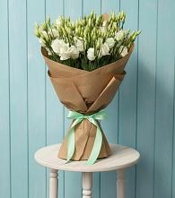 Букет цветов из:  Лизиантусы в Краснооктябрьский