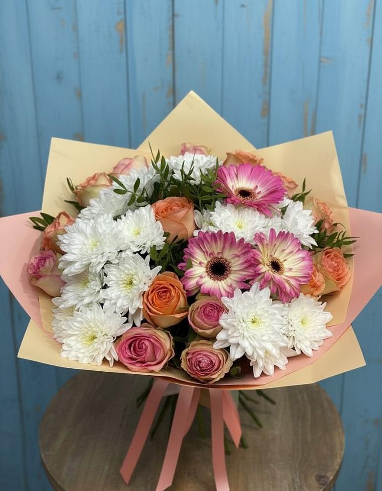 Букет цветов из: Розы, Герберы и Хризантемы в Краснооктябрьский