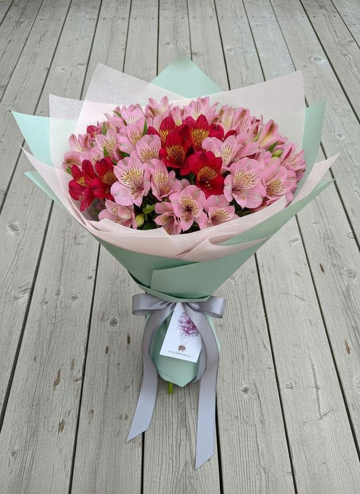 Букет цветов из: Альстромерии в Краснооктябрьский