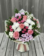 Букет цветов из:  Альстромерии, Гвоздики, Розы и Хризантемы в Краснооктябрьский