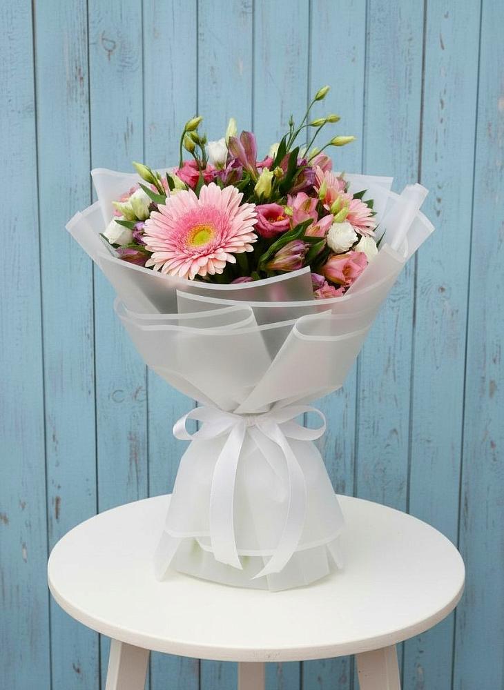 Букет цветов из: Герберы, Альстромерии и Лизиантусы в Краснооктябрьский