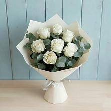 Букет Белые розы в Эвкалипте в Краснооктябрьский