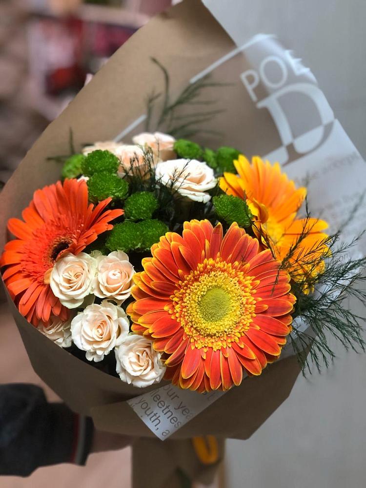 Букет цветов из: Герберы, Хризантемы и Розы в Краснооктябрьский