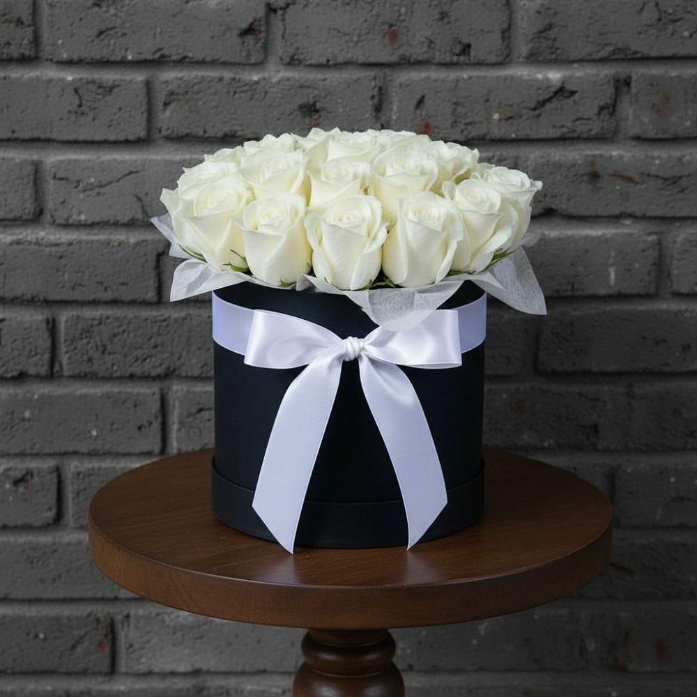 Цветочная композиция из Розы в шляпной коробке в Краснооктябрьский