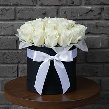 Цветочная композиция из Розы в шляпной коробке в Краснооктябрьский