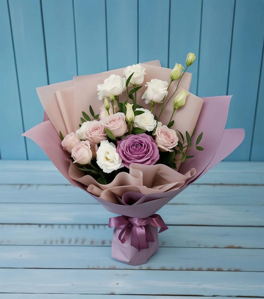 Букет цветов из: Розы и Лизиантусы в Краснооктябрьский