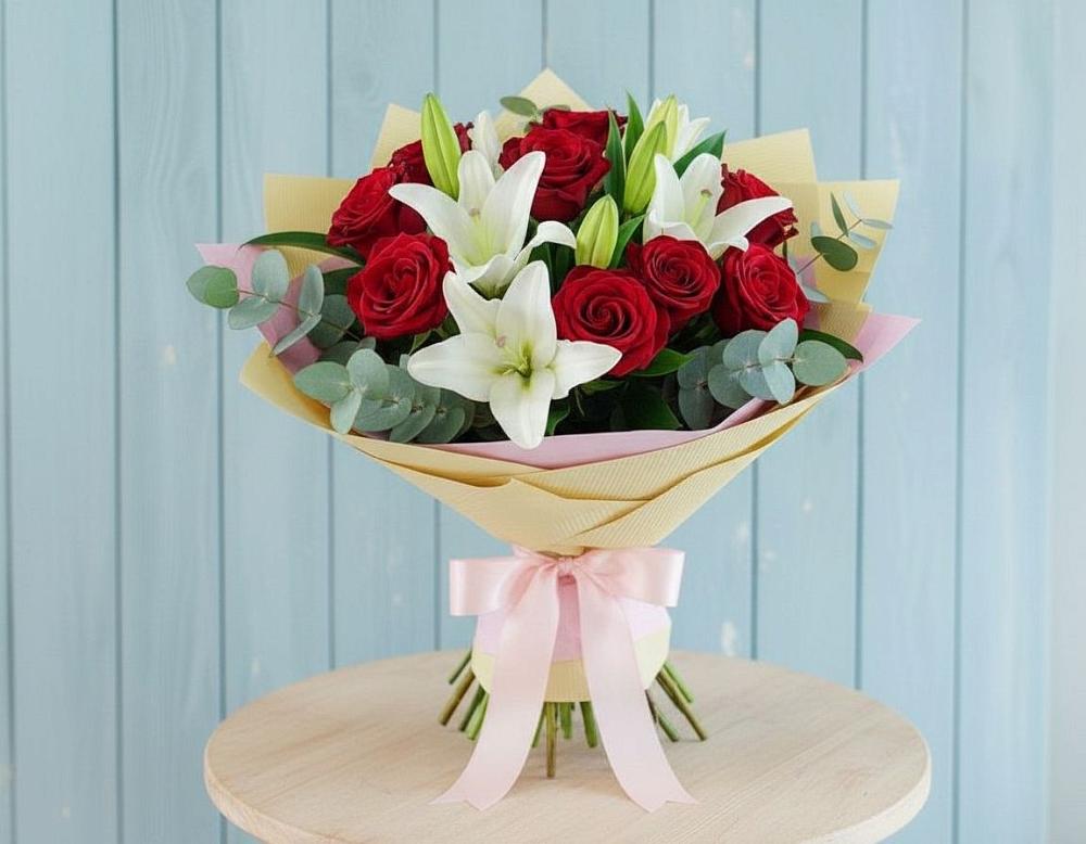 Букет цветов из: Лилии и Розы в Краснооктябрьский